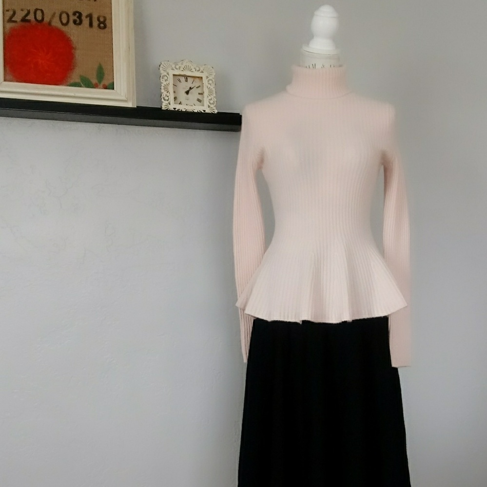 Minnie Rose 100% cashmere pink peplum sweater